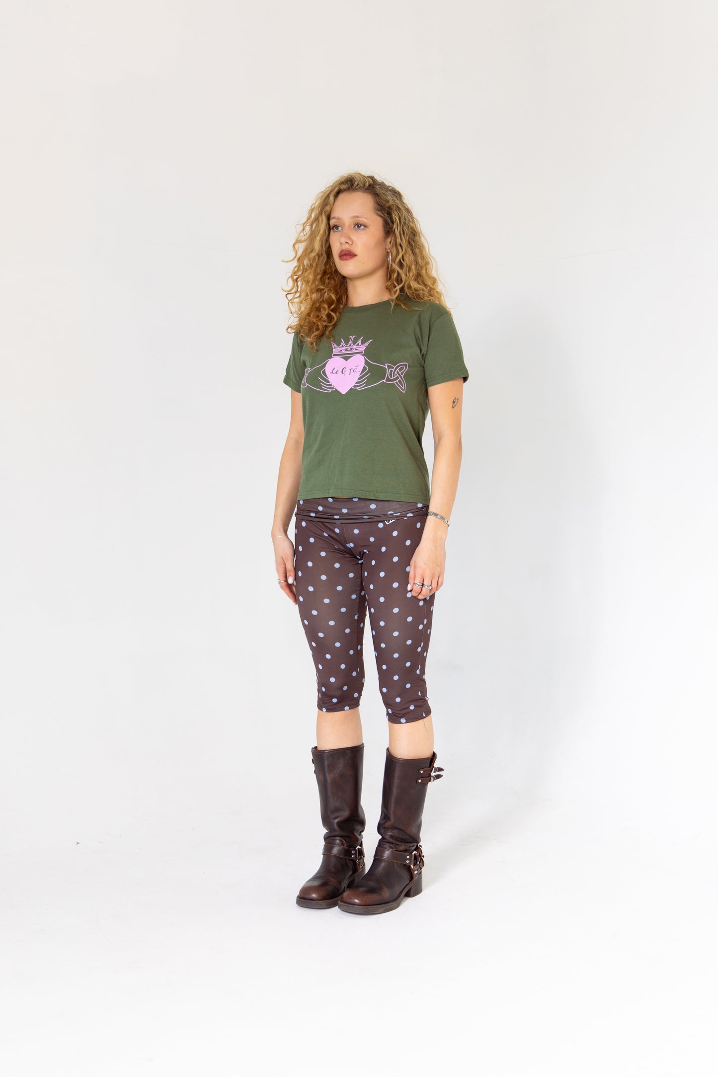 Le Grá Boxy Baby Tee in Military Green