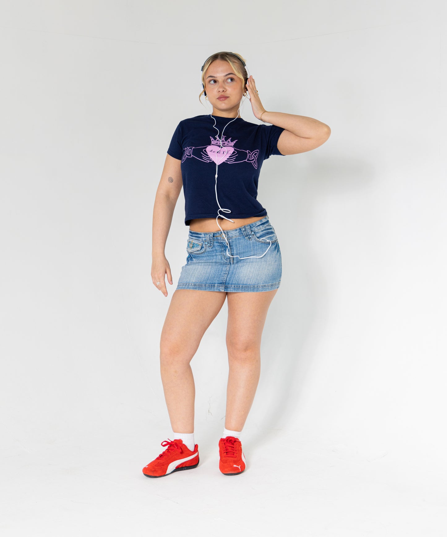 Le Grá Boxy Baby Tee in Navy