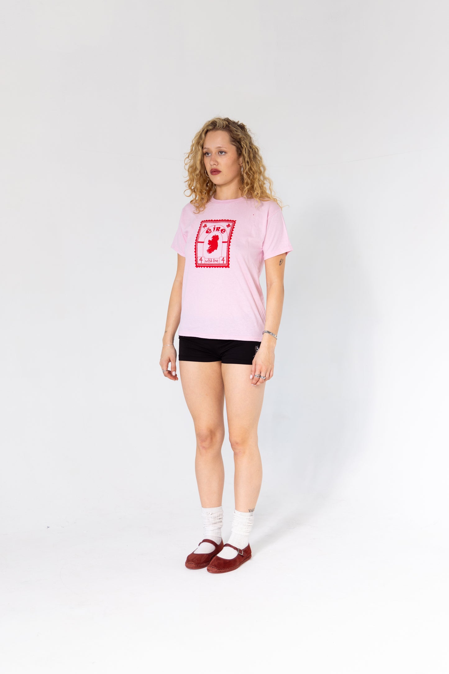 Éire Tee in Baby Pink