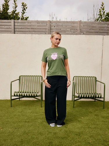 Le Grá in Military Green